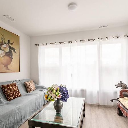 Modern House Newly Furnished 3 Mins Drive To Fall Ніагара-Фоллс Екстер'єр фото